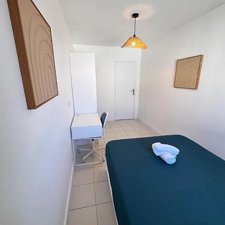 Modern 4-room 3 Bedrooms Netflix Parking شقة
