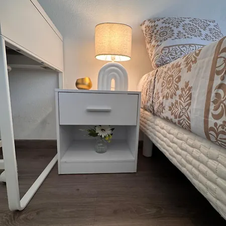 Modern 4-room 3 Bedrooms Netflix Parking شقة