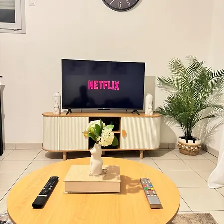 Modern 4-room 3 Bedrooms Netflix Parking شقة تولوز