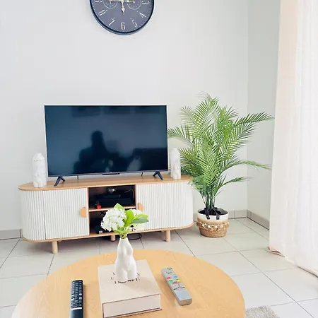 Modern 4-room 3 Bedrooms Netflix Parking شقة تولوز
