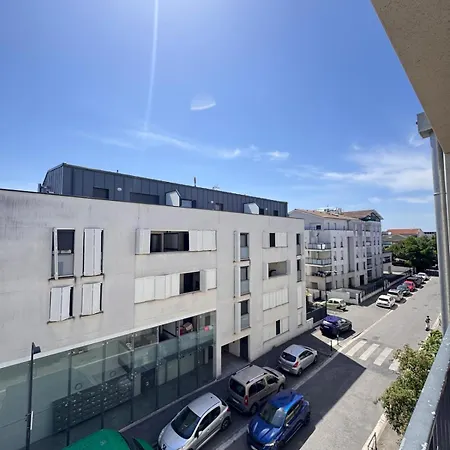 Modern 4-room 3 Bedrooms Netflix Parking