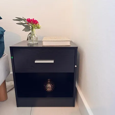 Modern 4-room 3 Bedrooms Netflix Parking شقة