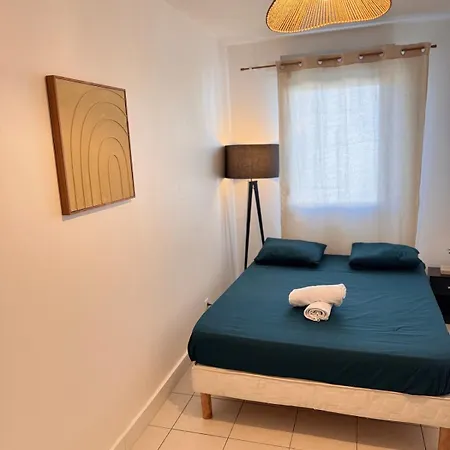 شقة Modern 4-room 3 Bedrooms Netflix Parking *