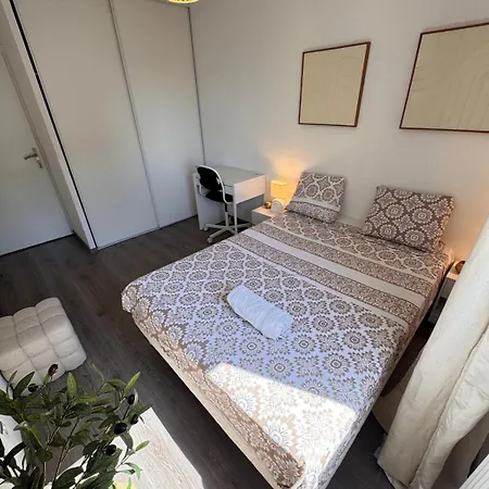 Modern 4-room 3 Bedrooms Netflix Parking شقة *