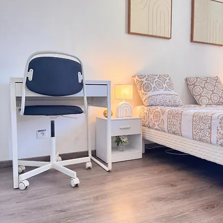 Modern 4-room 3 Bedrooms Netflix Parking *