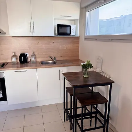 شقة Modern 4-room 3 Bedrooms Netflix Parking